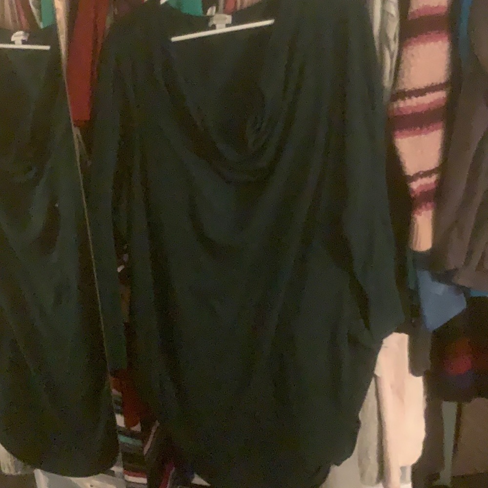 3X GREEN COWL NECK SHIRT
